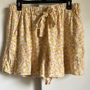 NWT Ruffle Shorts XL